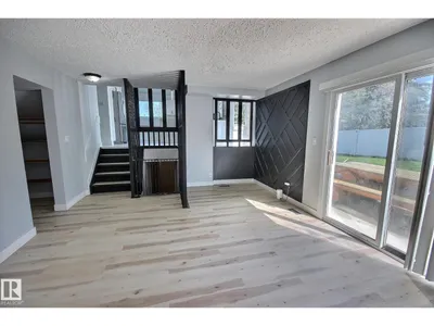 5207 46 ST photo 36