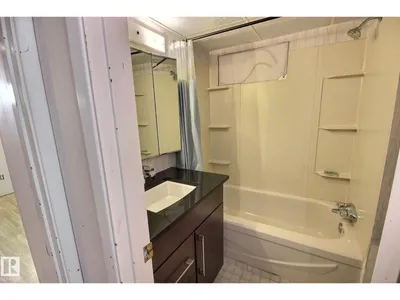 5207 46 ST photo 39