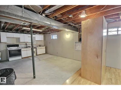 5207 46 ST photo 38