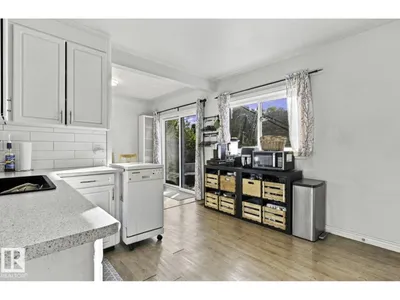 11928 127 ST NW photo 15