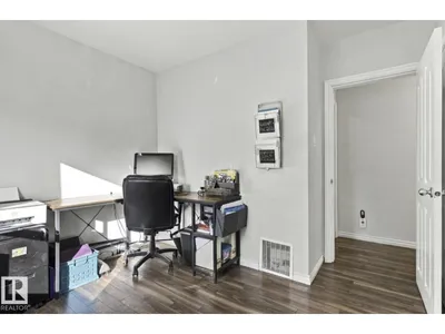 11928 127 ST NW photo 21