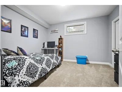 5403 60 ST photo 42