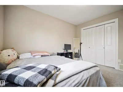 5403 60 ST photo 32