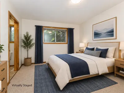 10726 70 AV NW photo 21