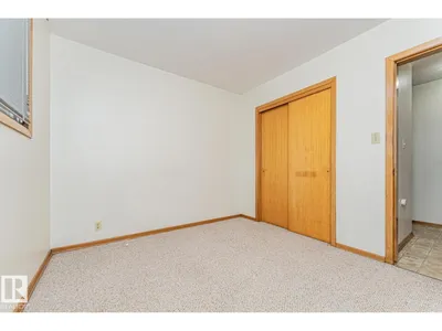 10726 70 AV NW photo 26