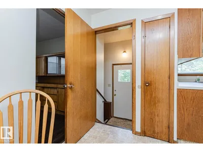 10726 70 AV NW photo 32