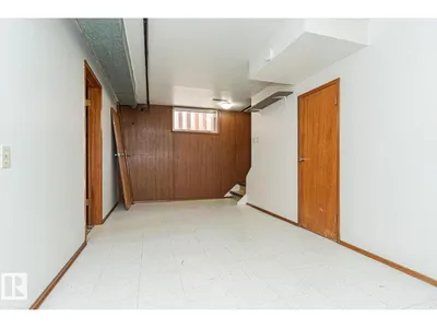 10726 70 AV NW photo 34
