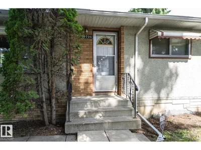 10726 70 AV NW photo 4