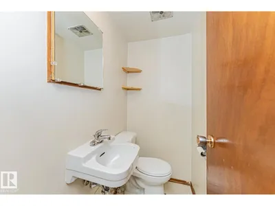 10726 70 AV NW photo 42