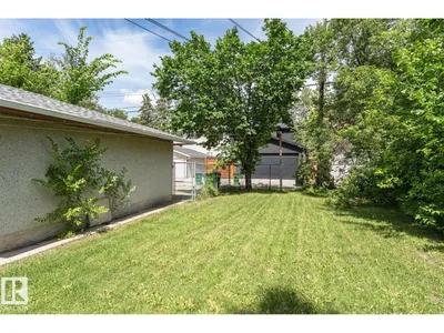 10726 70 AV NW photo 52