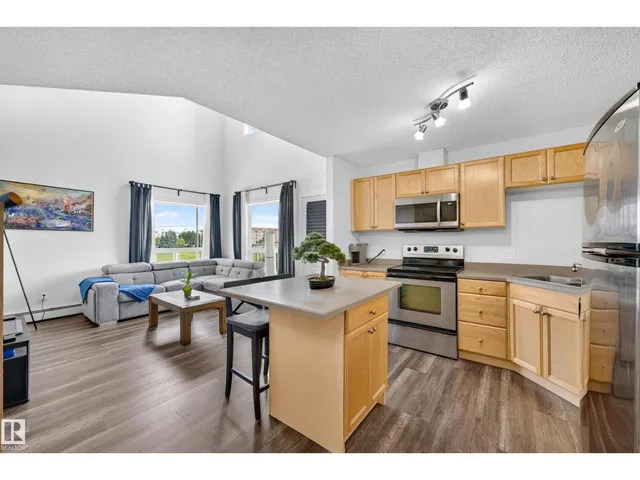 #2420 320 CLAREVIEW STATION DR NW, Edmonton