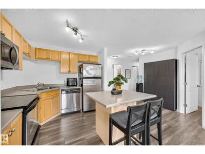 #2420 320 CLAREVIEW STATION DR NW photo 10