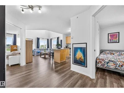 #2420 320 CLAREVIEW STATION DR NW photo 4