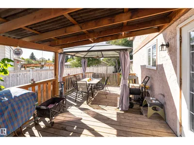 6007 37 AV NW photo 35