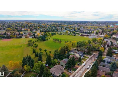 6007 37 AV NW photo 43