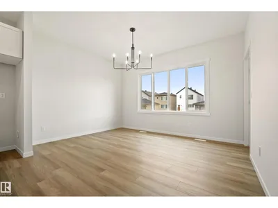 1224 MCLEOD AV photo 15