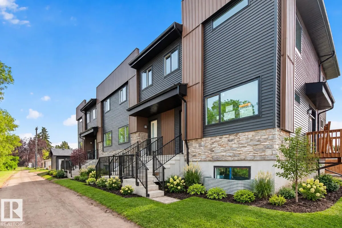 9945 154 ST NW exterior