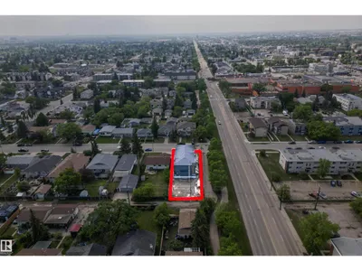 9945 154 ST NW photo 11