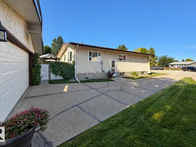 109 GALEN PL photo 35