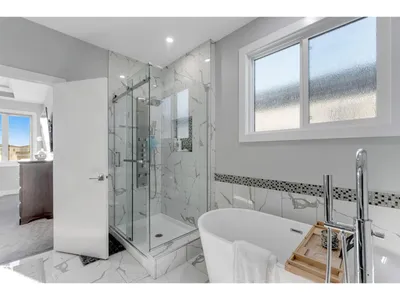 1831 18 ST NW photo 37