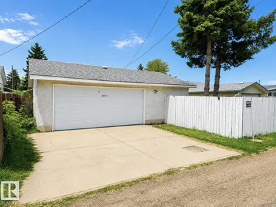 8712 162 ST NW photo 20