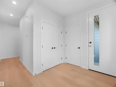 22108 94 AV NW photo 10