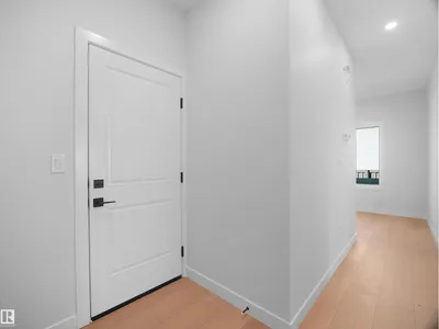 22108 94 AV NW photo 12