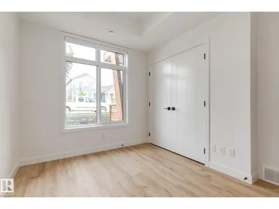 #42 16231 19 AV SW photo 20