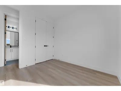 512 Robinson BV photo 28