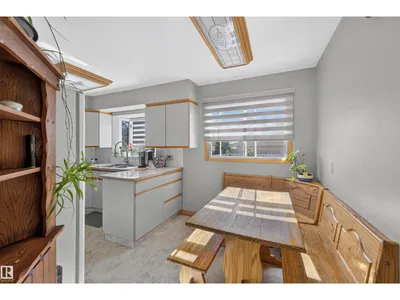 11119 137 AV NW photo 16