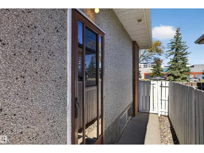 11119 137 AV NW photo 46