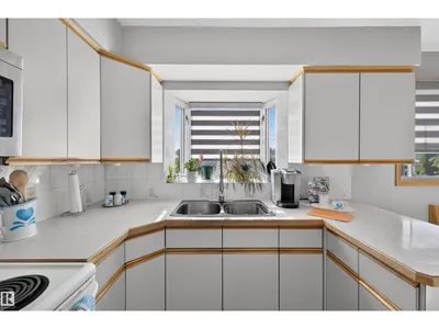 11119 137 AV NW photo 19