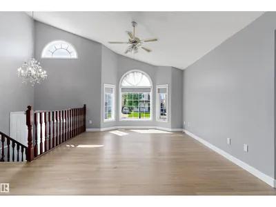 14707 33 ST NW photo 7