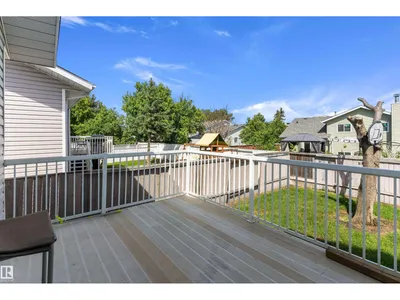 14707 33 ST NW photo 38