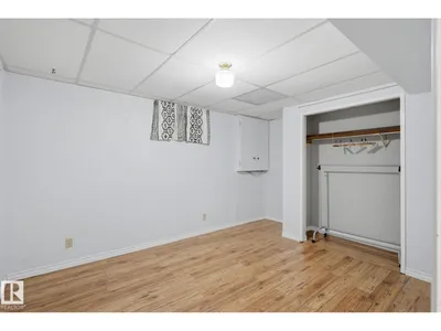5763 189 ST NW photo 23
