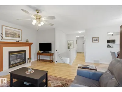 5763 189 ST NW photo 6
