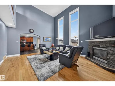 6904 18 AV SW photo 16