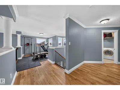 6904 18 AV SW photo 45