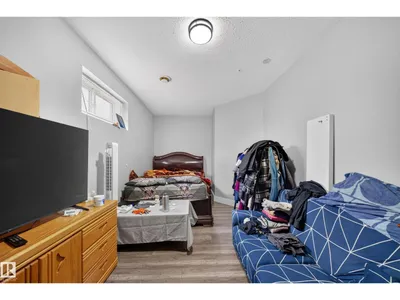 6904 18 AV SW photo 61