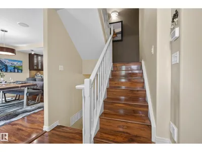 10746 University AV NW photo 21