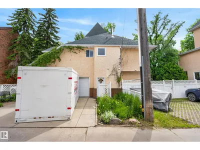 10746 University AV NW photo 49