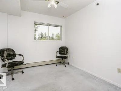 #207 4906 47 AV photo 33