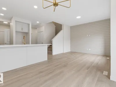 1847 188 ST NW photo 11