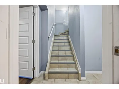 9626 106 AV NW photo 32
