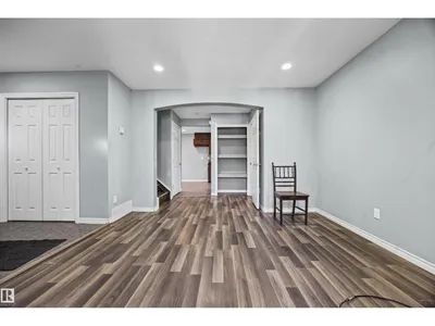 9626 106 AV NW photo 6