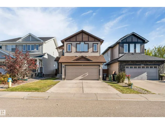 3908 166 AV NW, Edmonton
