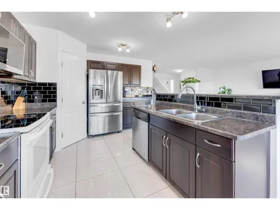 3908 166 AV NW photo 19