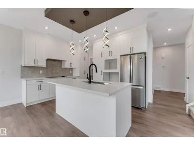 329 BALSAM LI photo 12