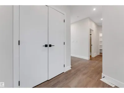 329 BALSAM LI photo 16