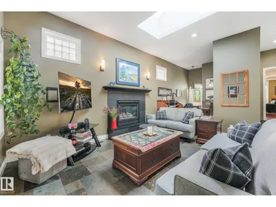 10531 137 ST NW photo 17